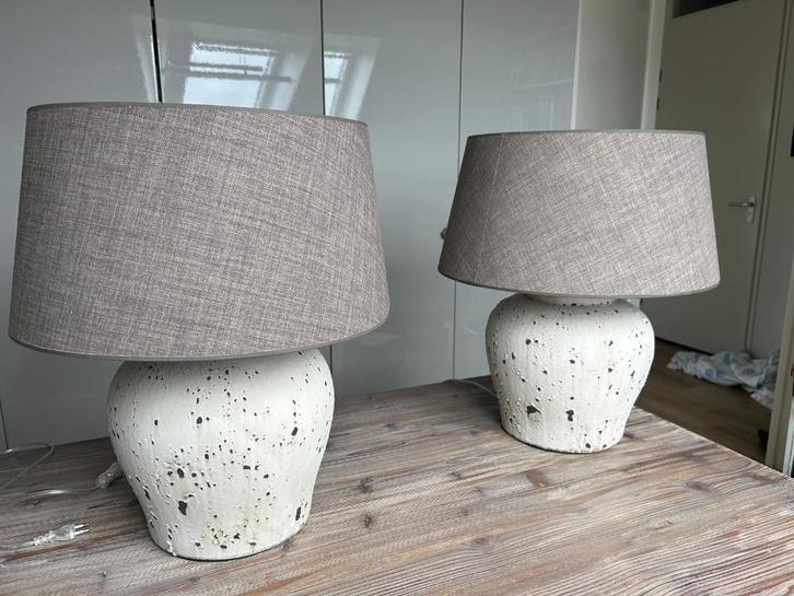 2 grote tafellampen.... Blikvangers, Huis en Inrichting, Lampen | Tafellampen, Zo goed als nieuw, 50 tot 75 cm, Overige materialen