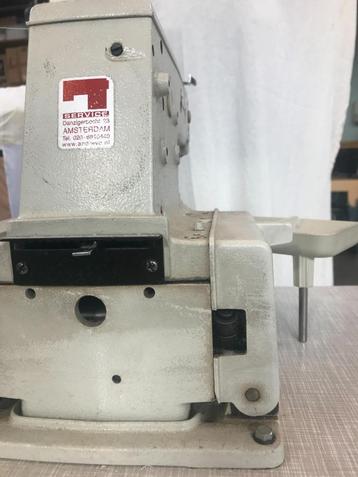 Brother Knopen opzet machine CB3-B917-1 beschikbaar voor biedingen