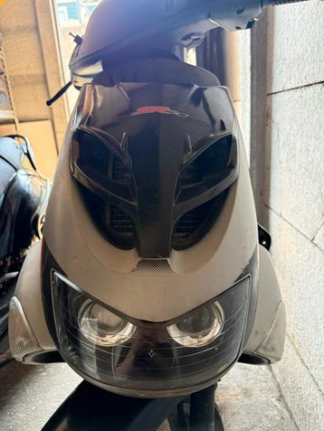 Aprillia sr ditech beschikbaar voor biedingen