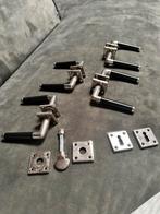 4 Chrome deurklinken met zwarte handgreep, Doe-het-zelf en Verbouw, Hang- en Sluitwerk, Ophalen of Verzenden, Gebruikt, Klink of Kruk