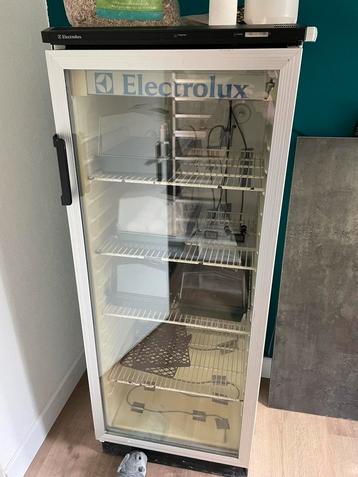 Incubator beschikbaar voor biedingen