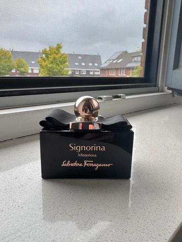 Eau de Parfum
Salvatore Ferragamo Signorina Misteriosa 100ml beschikbaar voor biedingen