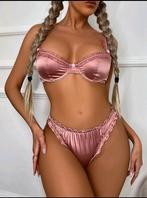 Satijnen lingerie set, Kleding | Dames, Ondergoed en Lingerie, Verzenden, Zwart, Setje