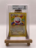 Electrode #21 – Pokémon Base Set (Beckett 9), Ophalen of Verzenden, Zo goed als nieuw, Losse kaart, Foil