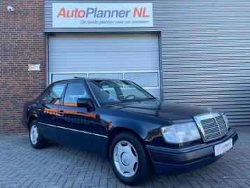Mercedes-Benz E-klasse 200! Schuifdak! Nieuwe APK! beschikbaar voor biedingen