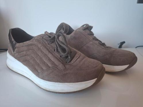 Bruin leren sneaker maat40, Kleding | Dames, Schoenen, Zo goed als nieuw, Sneakers of Gympen, Bruin, Ophalen of Verzenden