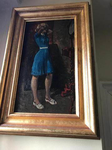 Harry Maas. Aantrekkelijk blond Meisje met blauw jurkje beschikbaar voor biedingen