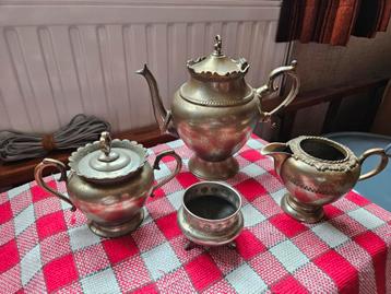 Vintage Tinnen Theeservies - 4 Delig beschikbaar voor biedingen