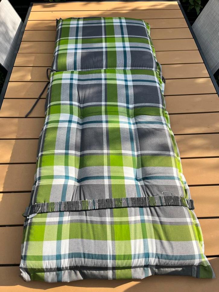 2 Tuinkussens Loungekussens Groen Geruit, Tuin en Terras, Tuinmeubel-accessoires, Zo goed als nieuw, Ophalen