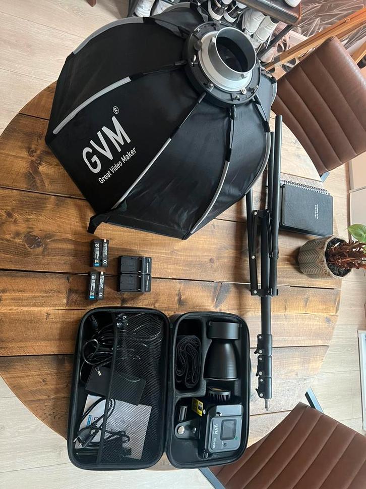 80W studiolamp met softbox inclusief extra accu’s, Audio, Tv en Foto, Professionele Audio-, Tv- en Video-apparatuur, Zo goed als nieuw