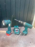 Makita 12V Boormachine + Bouwlamp Radio, Gebruikt, Variabele snelheid, Ophalen of Verzenden, Boor- en Schroefmachine