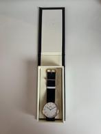 Daniel Wellington horloge Classic model + 2 Extra bandjes!, Overige merken, Polshorloge, Kunststof, Ophalen of Verzenden
