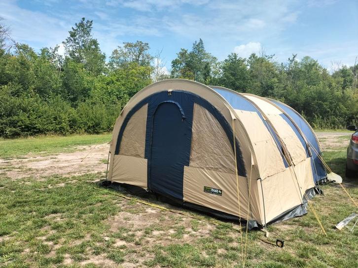 Eurotrail Oregon gezin koepel tent. 2 slaapcabines, Caravans en Kamperen, Tenten, Zo goed als nieuw, Ophalen