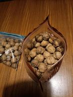 Walnoten en potjes jam, Ophalen