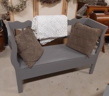 Landelijke klepbank, kerkbank, brocante bank, opbergruimte beschikbaar voor biedingen