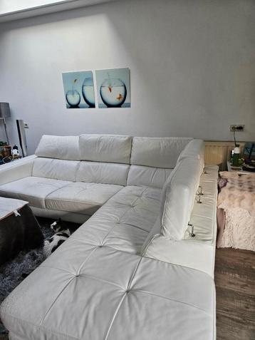 Gratis 5-zitsbank met ottoman 