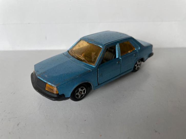 model Renault 18 sedan, 1:43 Norev, Metallic blauw, Hobby en Vrije tijd, Modelauto's | 1:43, Gebruikt, Auto, Norev, Ophalen of Verzenden