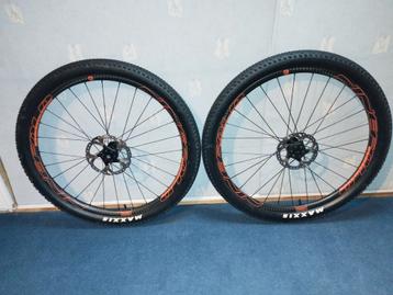 9th Wave Bourne carbon mtb wielen beschikbaar voor biedingen