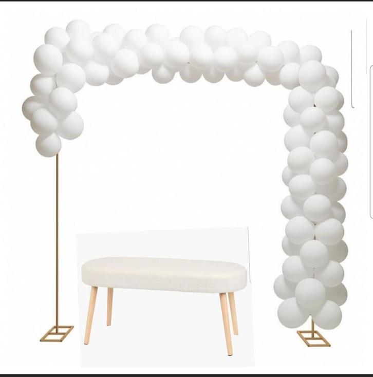 Te huur! Goudenboog met ballonnen en trouwbankje €100, Hobby en Vrije tijd, Feestartikelen | Verhuur, Zo goed als nieuw, Geboorte of Huwelijk