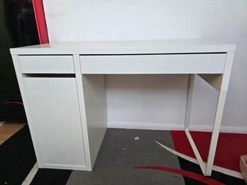 Ikea kast voor laptops of computer  beschikbaar voor biedingen
