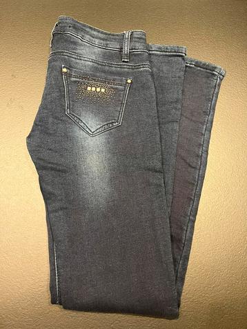 The Wangue donkerblauwe jeans maat 36 met steentjes beschikbaar voor biedingen