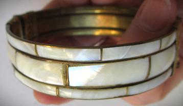 Armband Parelmoer Klemarmband met koper~Parelmour~Armband beschikbaar voor biedingen