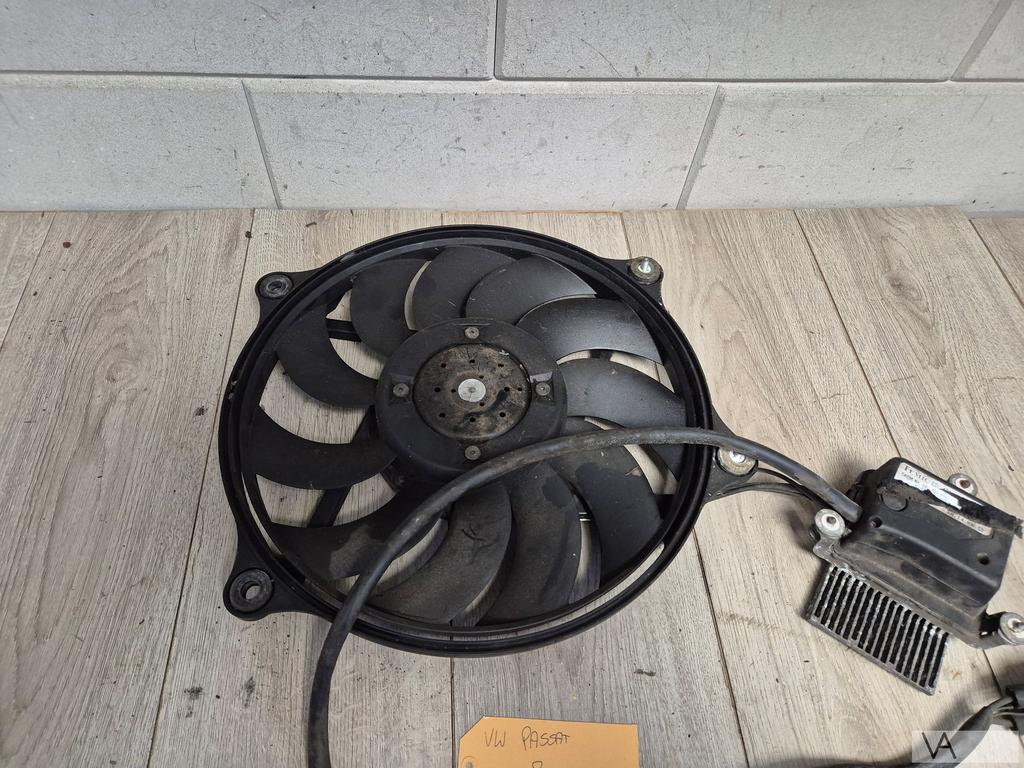 VW Volkswagen Passat W8 motor koelvin met module 885001719, Gebruikt, -, Volkswagen, -