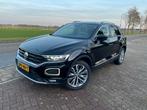 Volkswagen T-Roc 1.5 TSI 150pk 7-DSG/PANO, Stof, 1498 cc, 4 cilinders, Zwart