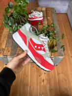 Saucony Shadow 6000 ARC Pack Red White 2008 EU 43, Overige kleuren, Ophalen of Verzenden, Saucony, Sneakers of Gympen