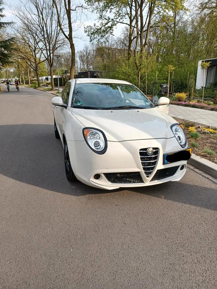 Alfa Romeo MiTo 1.4 16V 2013 Wit, Auto's, Alfa Romeo, Particulier, MiTo, Airconditioning, Alarm, Centrale vergrendeling, Dakrails