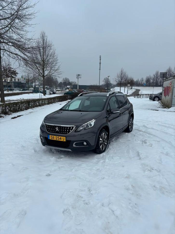 Peugeot 2008 1.2 Puretech,  AUTOMAAT, CARPLAY 2018 NieuweAPK, Auto's, Peugeot, Particulier, ABS, Achteruitrijcamera, Airbags, Airconditioning