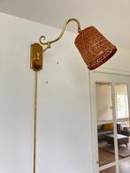 Vintage messing lamp zwenkarm wandlamp linnen & rattan kap, Huis en Inrichting, Lampen | Wandlampen, Ophalen, N, N, N