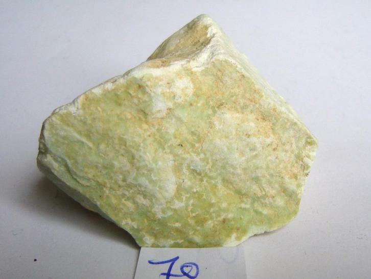 chrysopraas Polen 70gr licht groen chrysophraas chrysofraas, Verzamelen, Mineralen en Fossielen, Mineraal, Ophalen of Verzenden
