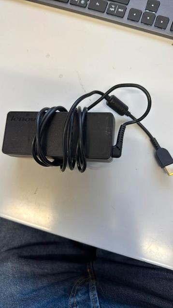 Lenovo 90w slim tip laptop oplader.  beschikbaar voor biedingen