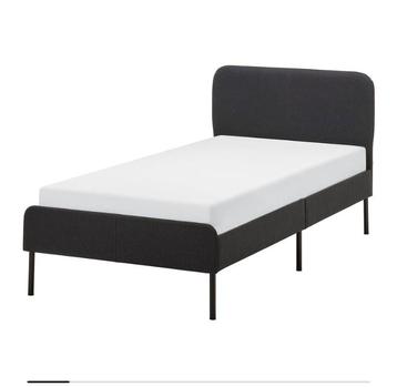 Nieuw 1-persoonsbed grijs, incl. matras & lattenbodem beschikbaar voor biedingen