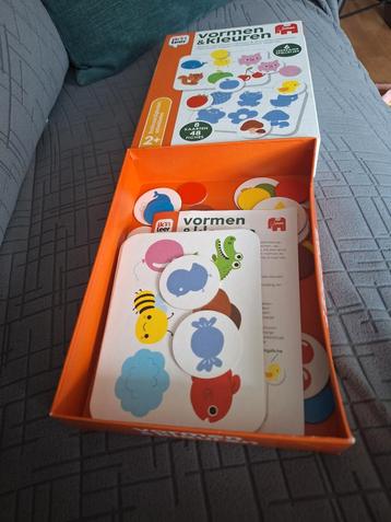 Jumbo vormen & kleuren leerzaam spel beschikbaar voor biedingen