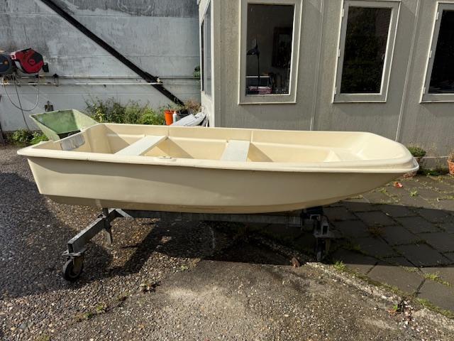 roeiboot 250 (bj 2000), Watersport en Boten, Vis- en Consoleboten, Gebruikt, Minder dan 3 meter, Overige brandstoffen, Polyester