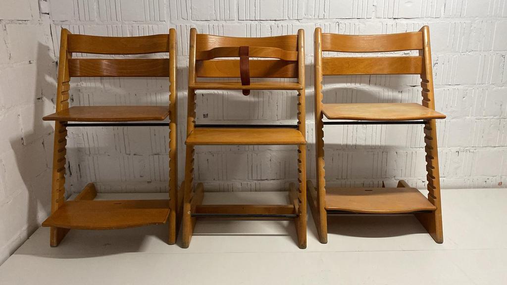 Stokke Tripp Trapp kinderstoelen – 3 stuks – 1x met beugel, Ophalen, Zo goed als nieuw, Meegroeistoel