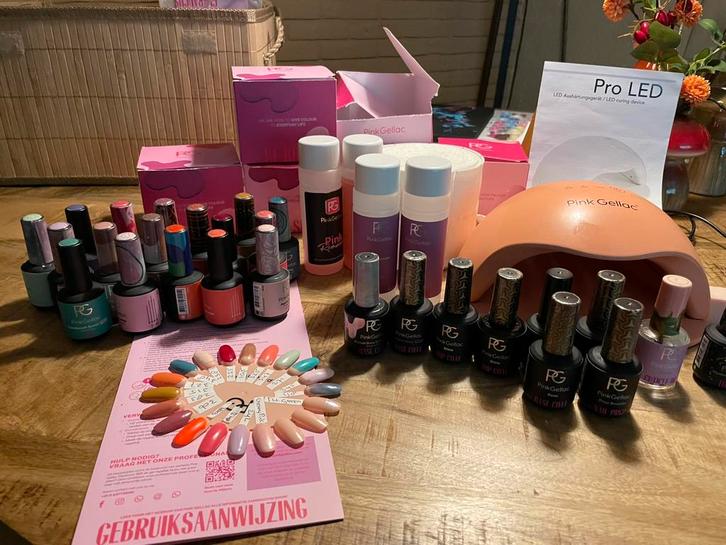 Pink Gellac set met lamp en toebehoren., Sieraden, Tassen en Uiterlijk, Uiterlijk | Cosmetica en Make-up, Zo goed als nieuw, Toebehoren