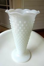 Vintage Amerikaans melkglas vaas: Anchor Hocking, 'hobnail', Antiek en Kunst, Ophalen of Verzenden