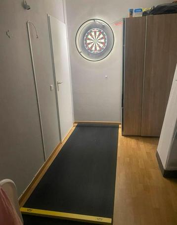 Dart gear beschikbaar voor biedingen