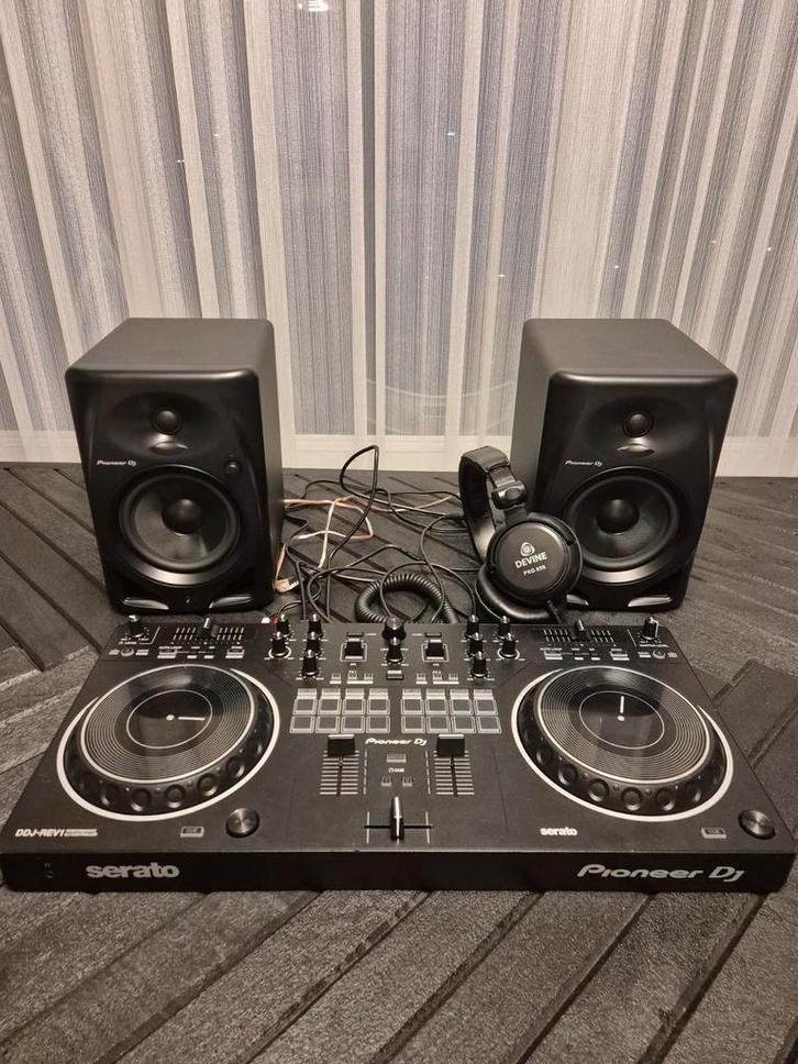 Pioneer DDJ-REV1 DJ Set met Speakers en Koptelefoon, Muziek en Instrumenten, Dj-sets en Draaitafels, Zo goed als nieuw, Dj-set