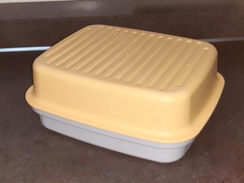 Tupperware vintage kaas / brood kornuit / doos groot zgan, Huis en Inrichting, Keuken | Tupperware, Zo goed als nieuw, Ophalen of Verzenden