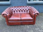 Compacte Chesterfield bank roodbruin GRATIS BEZORGD, Gebruikt, 125 cm of meer, Leer, Ophalen of Verzenden
