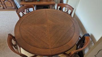 Eiken eetkamer tafel beschikbaar voor biedingen