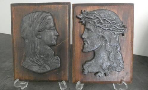 Antiek gietijzeren wand plaquettes Jesus en Maria [1662], Antiek en Kunst, Antiek | Religie, Ophalen