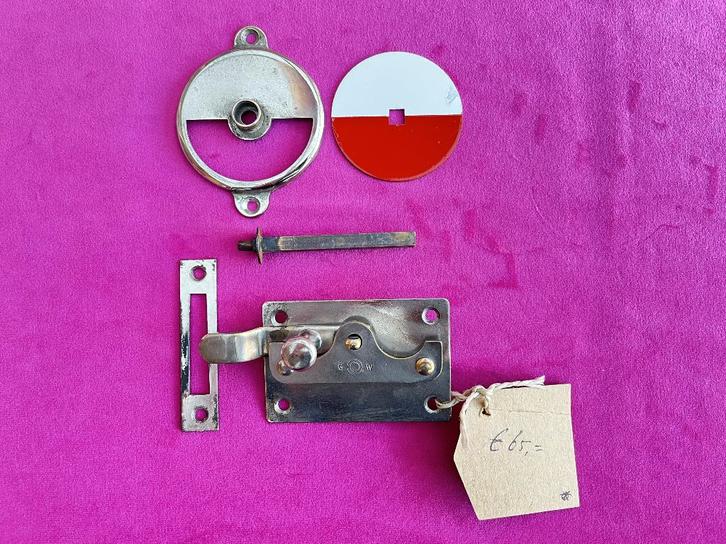 Div. oude toilet sluiting, badkamer, wc slot, vrij en bezet, Antiek en Kunst, Antiek | Woonaccessoires, Ophalen of Verzenden