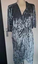Zara jurk velvet zilver, Kleding | Dames, Jurken, Ophalen of Verzenden, Zo goed als nieuw, Maat 38/40 (M), Boven de knie