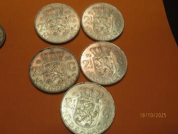 N0. 795-  Juliana Rijksdaalder 3x 1964 + 2x 1963 zilver beschikbaar voor biedingen
