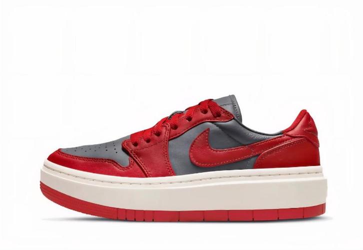 Nike Air Jordan 1 Elevate Low Grijs/Rood, Kleding | Dames, Schoenen, Zo goed als nieuw, Sneakers of Gympen, Rood, Ophalen of Verzenden